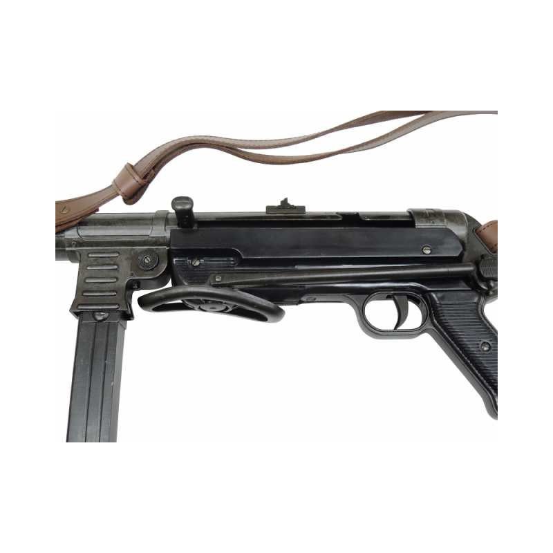 Machine gun MP40 , Germany 1940  - 2