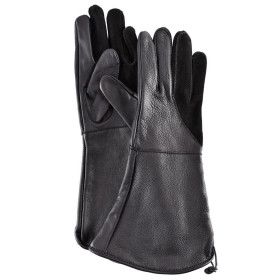 Gloves in leather falcon